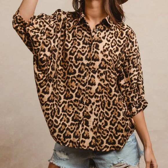 BiBi Leopard Prints Overseized Short Sleeves Top - Picture 1 of 12
